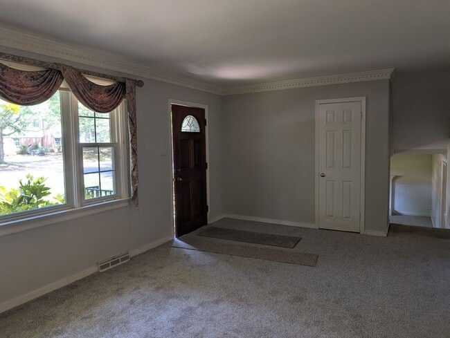 Building Photo - 8903 Freestone Ave