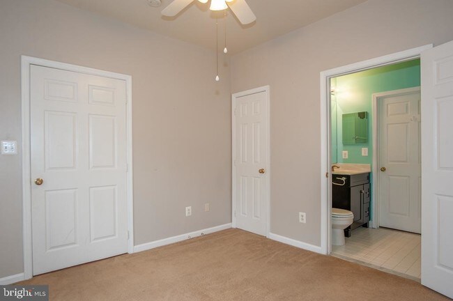 Building Photo - 6503 Grange Ln