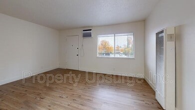 Building Photo - 2045 Shasta St