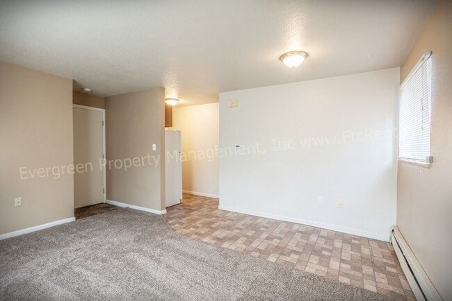 Foto del edificio - 1301 Burton Ct