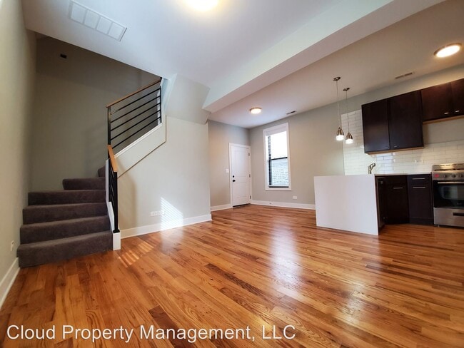 Building Photo - 2043 W 22nd Pl
