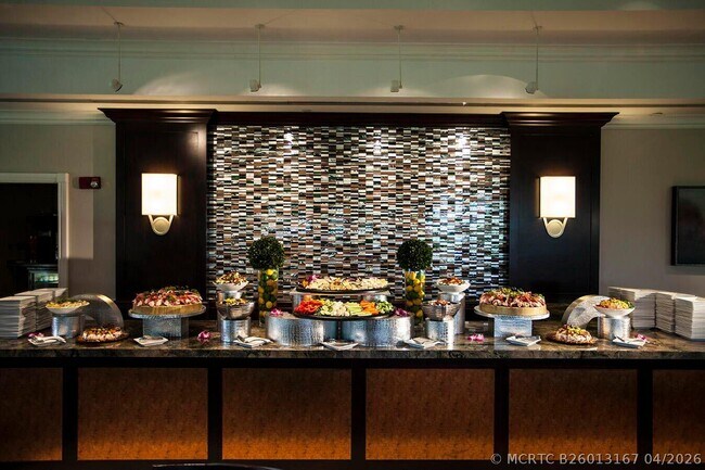 Foto del edificio - 7455 Glendevon Ln