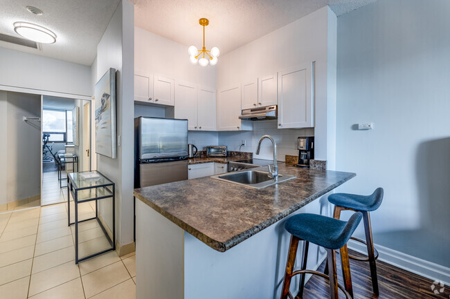 Studio - 411SF - Cuisine - 1101 Bay Street Apartments