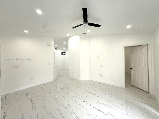 Foto del edificio - 8989 NW 53rd St