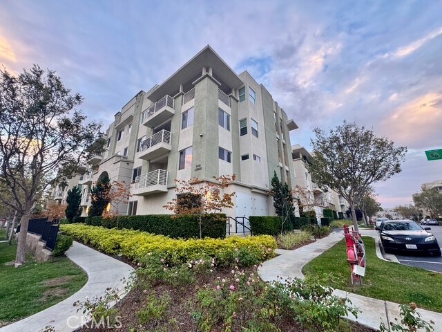 Foto del edificio - 5450 Strand