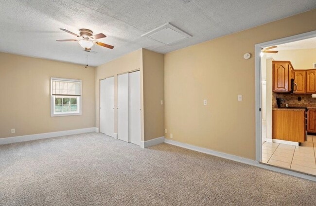 Building Photo - 1424 Gumwood Dr