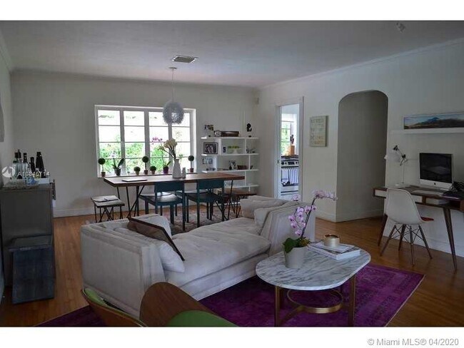 Building Photo - 1409 Algardi Ave