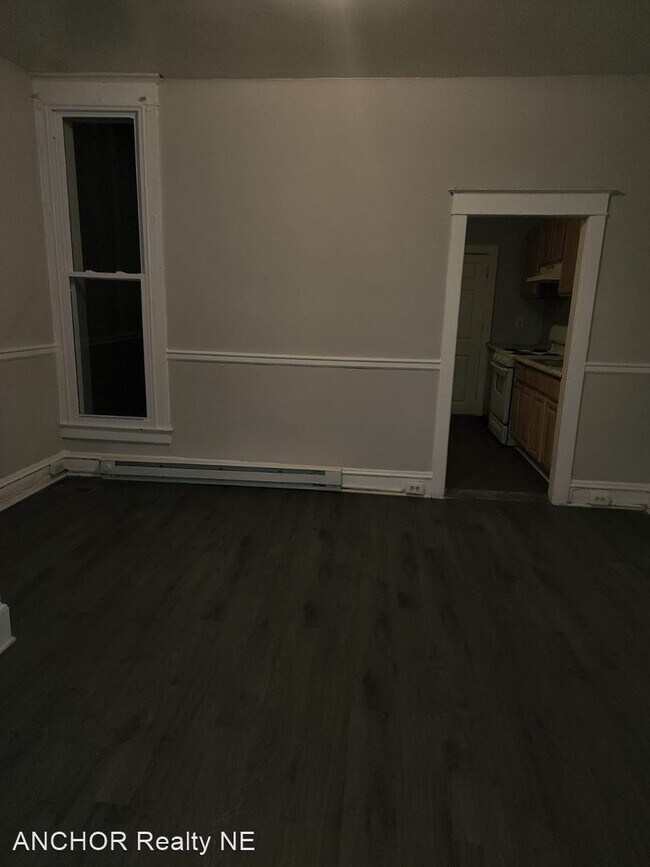 Building Photo - 3 br, 1 bath House - 157 E. Albanus St.