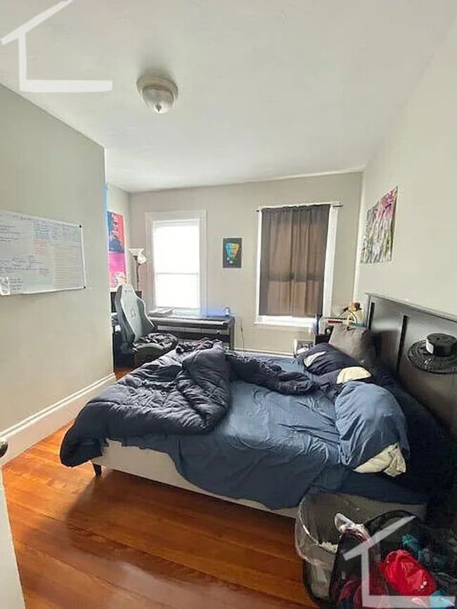 Building Photo - NO FEE on this Affordable Mission Hill Gem!  Sunny & Spacious, Great for NEU students!  Parking A...