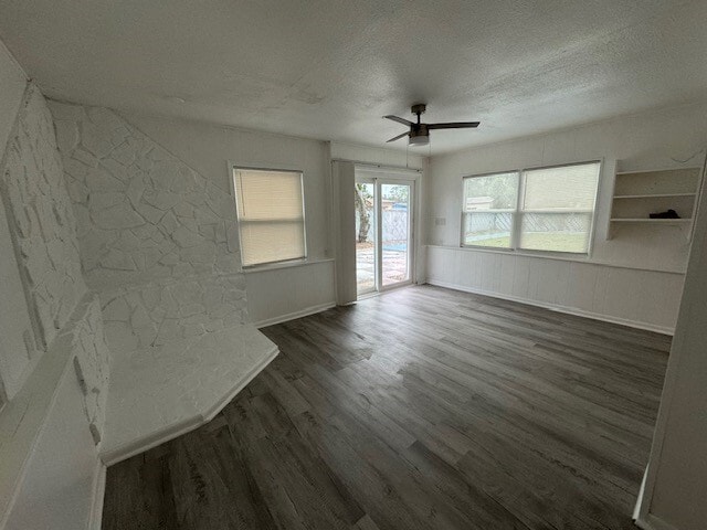 Building Photo - 1206 Oxford Way