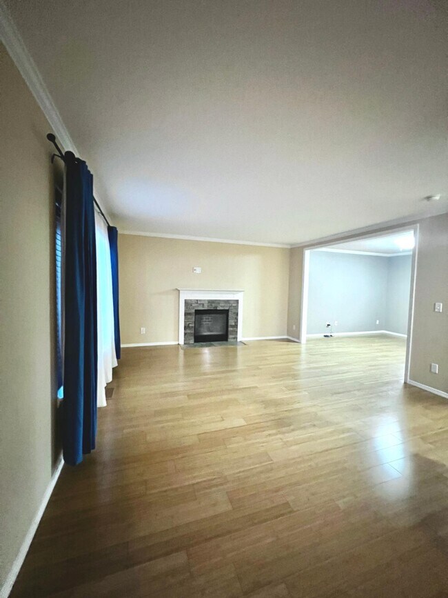 Living Room_Fireplace - 5816 NE Tunbridge St