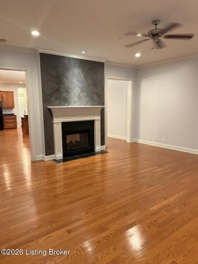 Foto del edificio - 9422 Norton Commons Blvd