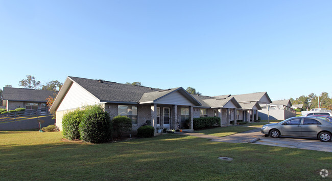 Oakwood Village Apartments - Century, FL | Apartments.com