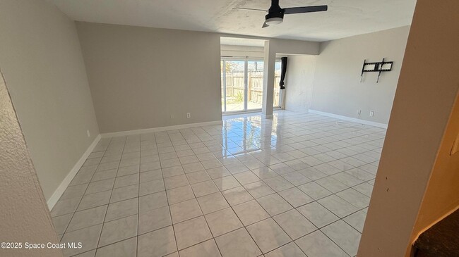 Building Photo - 1044 Ashley Ave
