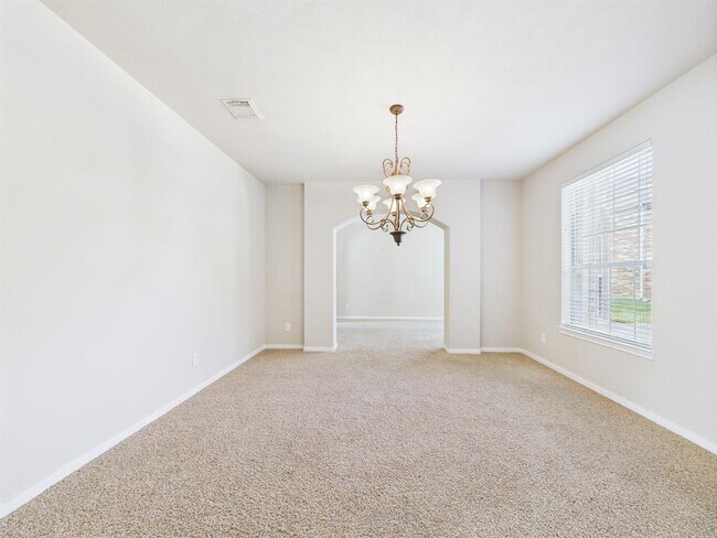 Foto del edificio - 26306 Shady Walk Ln