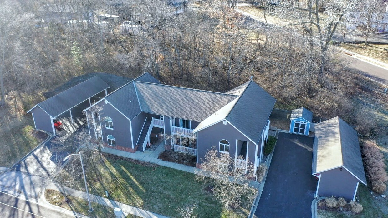 Foto principal - 5206 Foster Ave