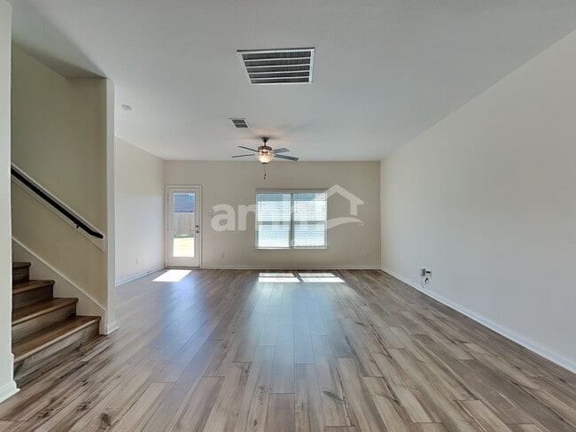 Foto del edificio - 216 Foster Ln