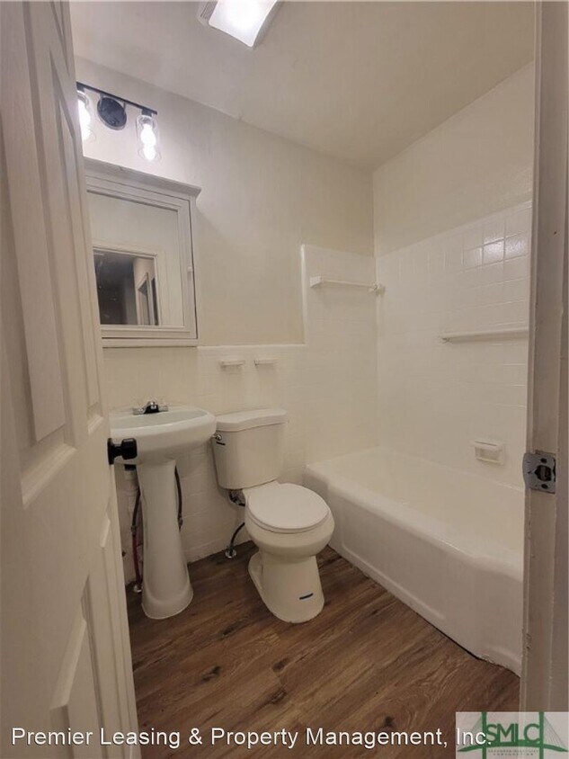 Building Photo - 2 br, 1 bath House - 1228 E 54th St