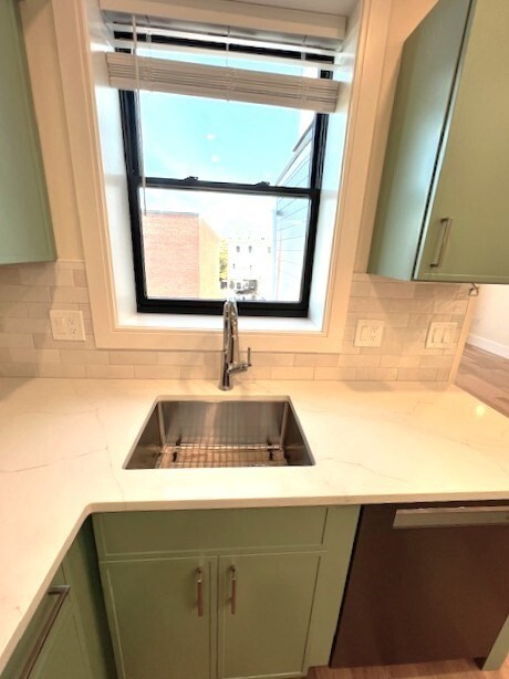 Foto del edificio - 552 E 5th St