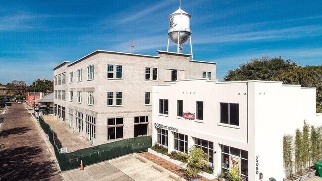 Building Photo - 109 S Boyd St