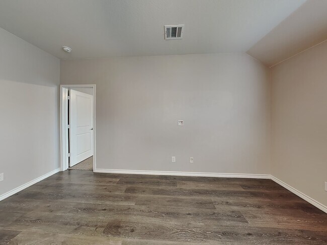 Building Photo - 417 Gallop Dr