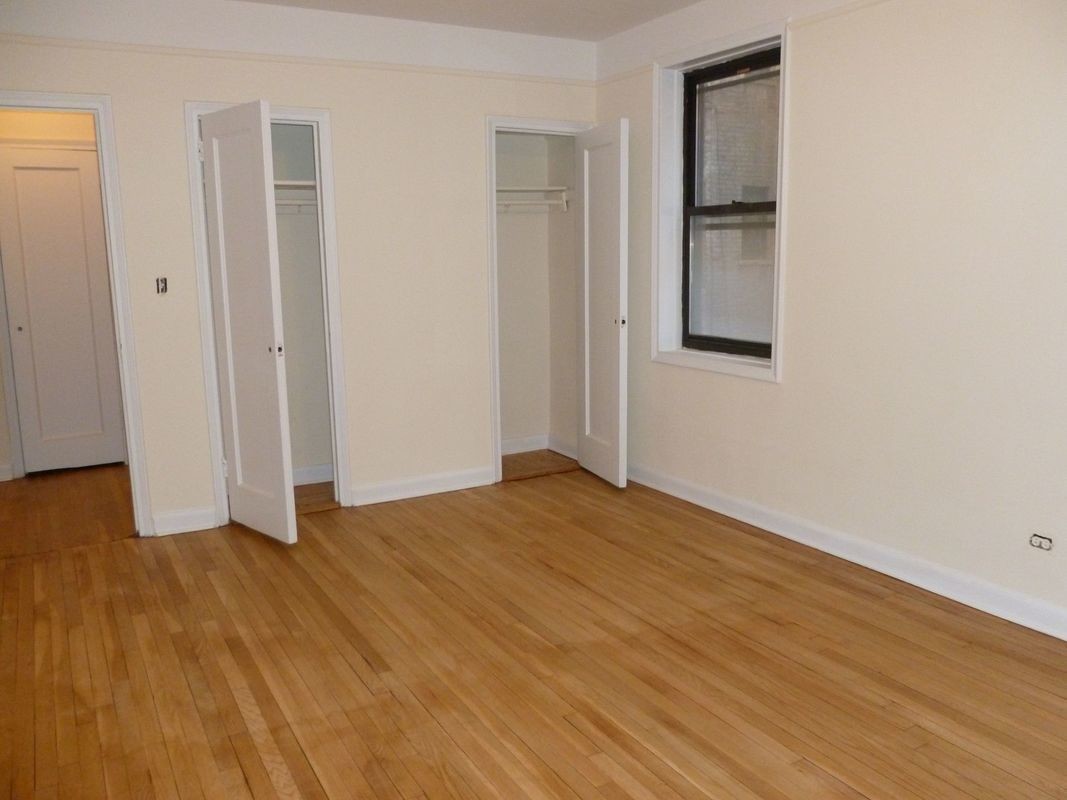 Foto principal - 97-50 Queens Blvd