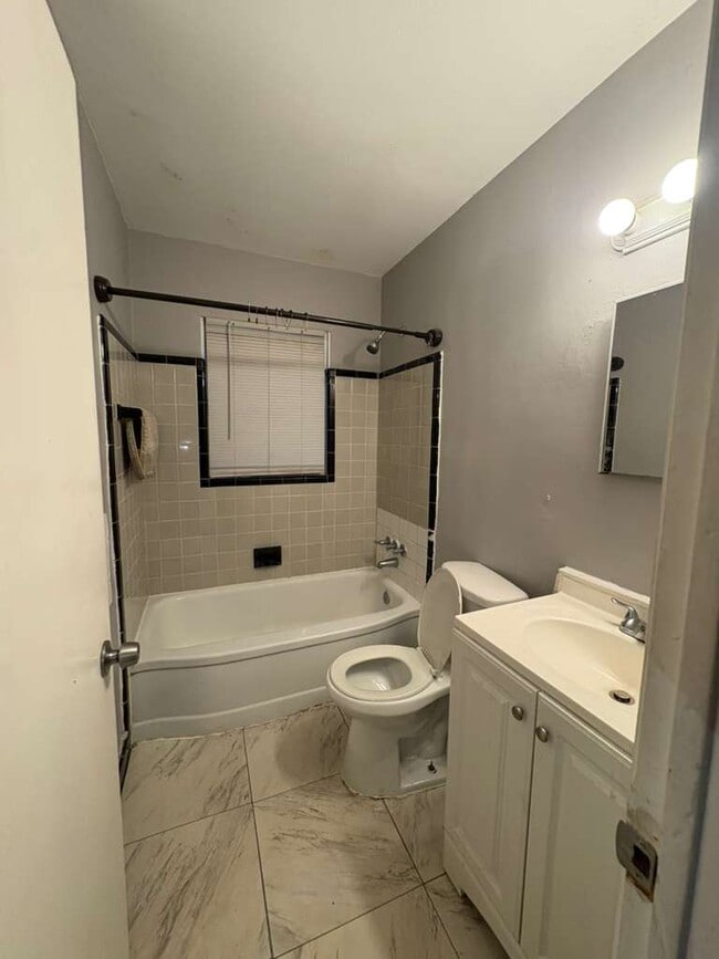 Foto del edificio - 8435 Braile St