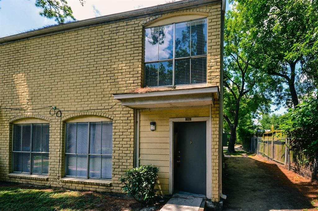 Primary Photo - 6200 W Tidwell Rd