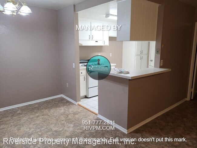 Foto del edificio - 3 br, 1.5 bath House - 4879 Jackson C