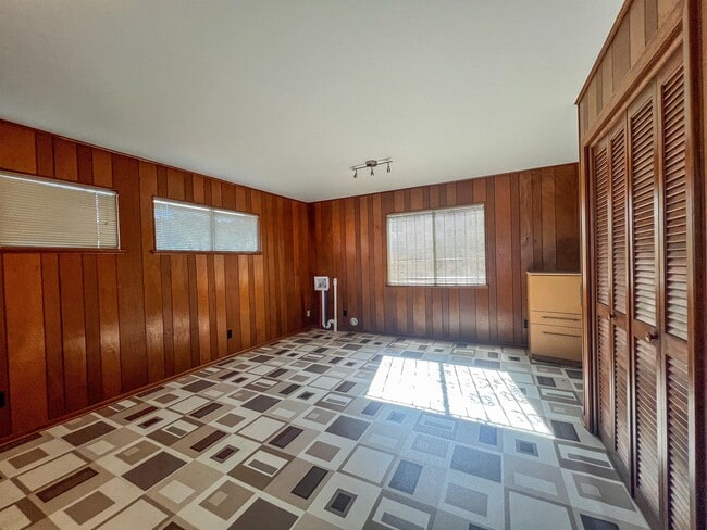 Foto del edificio - 1555 Arrowhead Dr