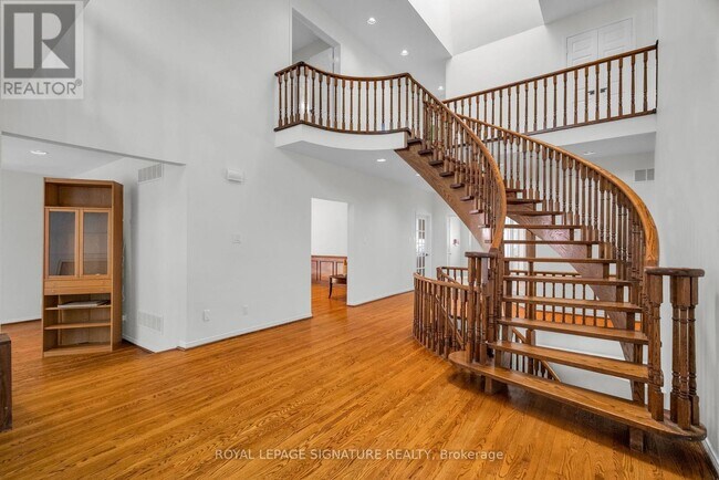 Building Photo - 34 Barclay Ct