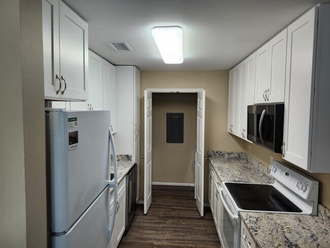 Kitchen - 50 Pebble Beach Cv