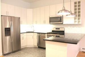 Primary Photo - 98 Chambers St