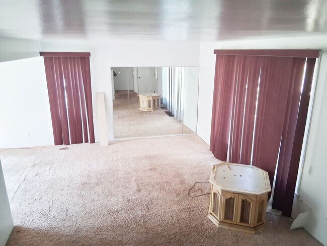 Foto del edificio - 3 BED 2 BATH BEAUTIFUL SINGLE FAMILY HOME