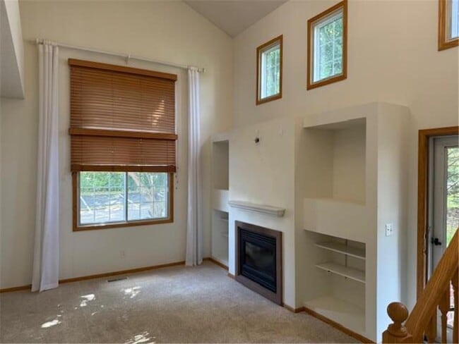 Building Photo - 14378 Raymond Ln