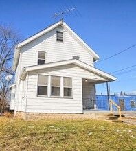 Building Photo - 17 W Woodsdale Ave