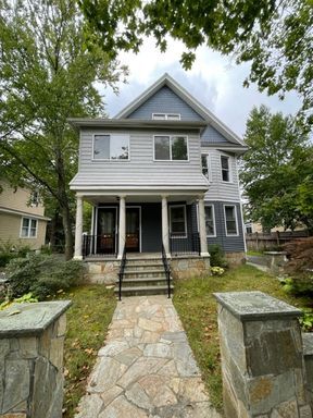 Building Photo - 133 W Rock Ave