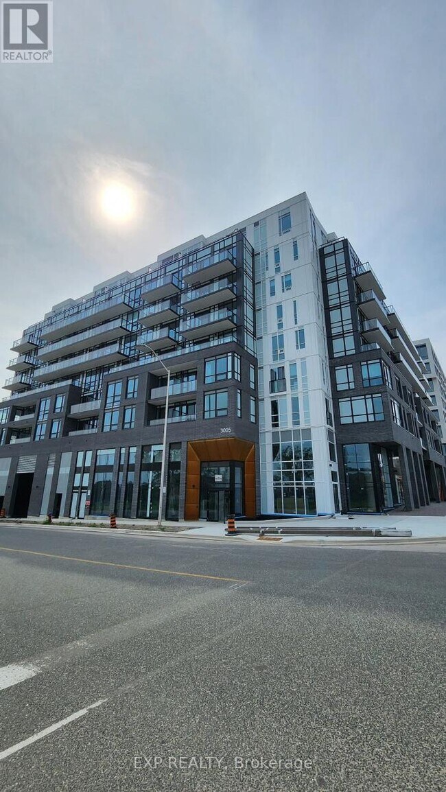 Building Photo - 3005-3005 Pine Glen Rd