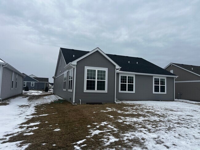 Foto del edificio - 14913 Dyer Ln