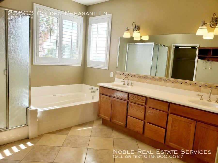 Foto principal - 23803 Golden Pheasant Ln