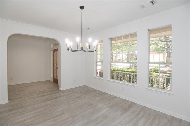 Foto del edificio - 1921 Chasewood Dr