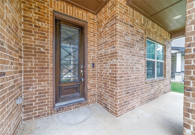 Building Photo - 18235 Winding Willow Oak Way
