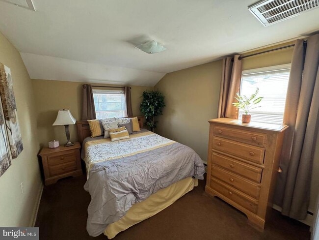 Foto del edificio - 8743 Orchard Ave