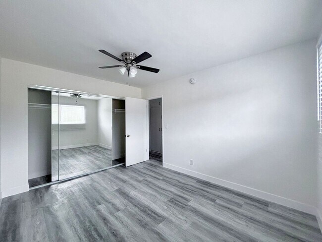Building Photo - 1052 Browning Blvd Los Angeles, CA 90037