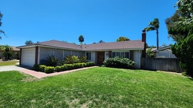 Building Photo - 1002 Elmview Dr