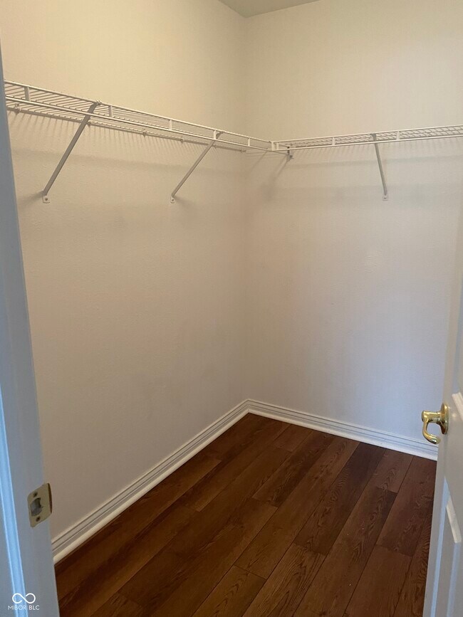 Foto del edificio - 1195 Count Turf Ct