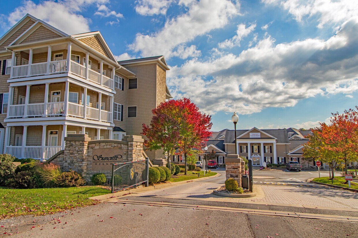 Gated Community - 1831 Suncrest Vlg