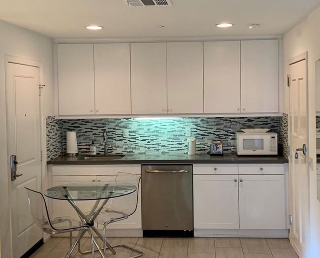 Foto del edificio - 5556 Coral Dr