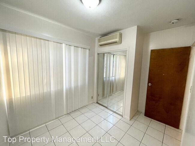 Building Photo - 3 br, 2 bath House - 2820 Kaimuki Ave.