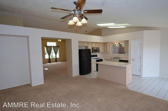 Building Photo - 8215 Camino Paisano NW